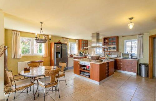 Villa Leandro, First Line Villa with amazing sea views and private access to the sea! - Photo 17