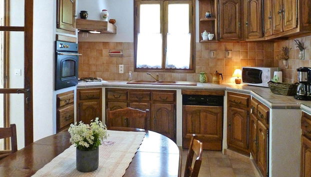 Menerbes Home With Private Pool - Photo 5, Private kitchen