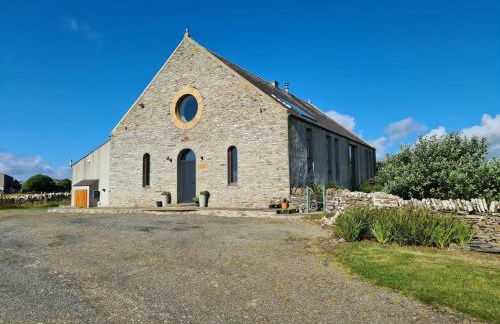 Exceptional 4 bed converted church with hot tub - Photo 1