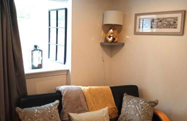 2 bedrooms sleeps 4 free wifi parking outdoor area - Foto 6