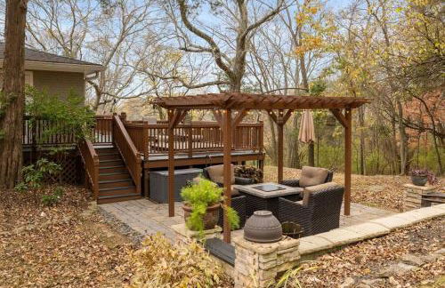 Hillside Hot Tub Hideaway! King Bed / Fire Pit - Foto 12