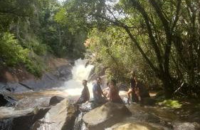 Suítes em casa centenária no centro de Socorro - Foto 33