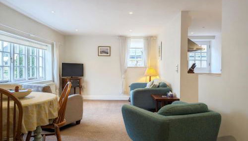 Flint Cottage , Emsworth - Photo 2