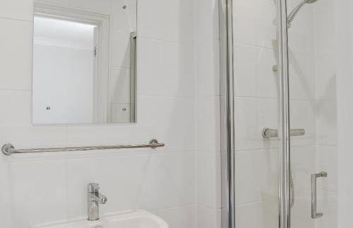 The Townhouse - Photo 18