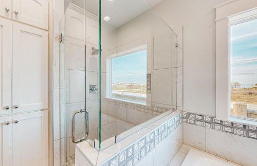 Stunning Beachfront Cargo Lift Sleeps 14 - Foto 19