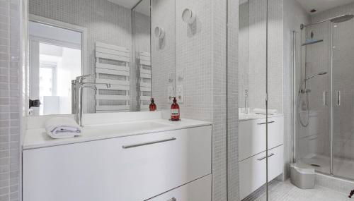 Bella Vista - Appt avec vue sur le Vieux Port - Foto 5, towels, Shower