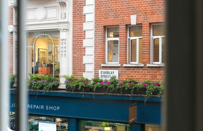 D'Arblay Street - Photo 23