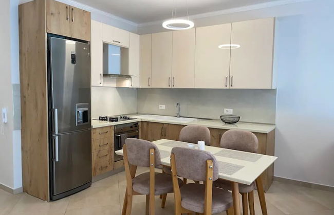 Brand New City Center Apartment - Photo 11