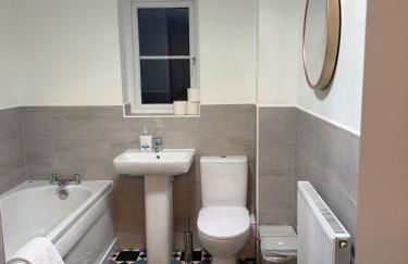 Contractor 4 bed Stay Rhoose 5 mins from Cardiff Airport and Barry - Foto 19