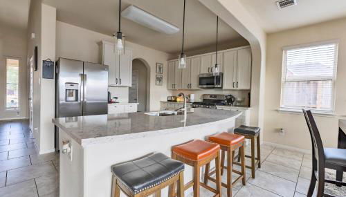 Sleeps 8 comfortably! Super location! - Foto 4