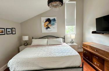 8 Cats Cincinnati-Cozy Poolside Apartment Near Zoo - Foto 13