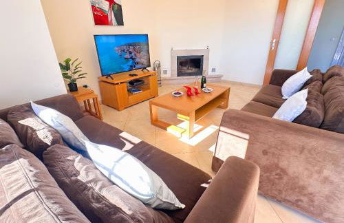 Balaia Poolside House with Sea View by BeCherish - Foto 13