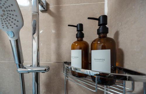 Spacious home 3 min from station - Photo 22