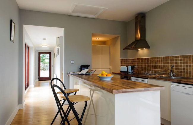 Leap Year Cottage by Lake Beaghcauneen in Clifden - Foto 7