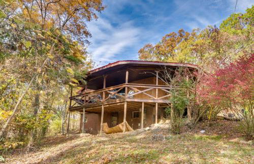 French Lick Getaway with Deck, Grill and Fire Pit! - Foto 21