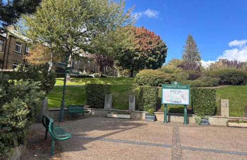 Historic Brontë Cottage Log Burner & Roll-Top Bath - Foto 6