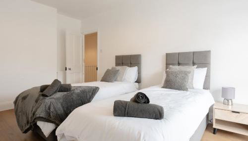 4-Bedroom Coastal Getaway in Pembroke Dock - Foto 4