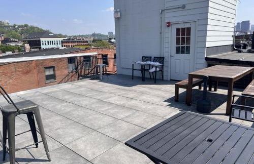 BUBBLES FANTASY SUITE Explore OTR and Rhinegeist - Foto 40