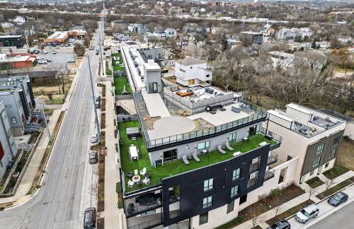 Sunset-Expansive Patio & Hot Tub-Mins to Broadway - Foto 44