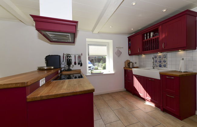 Idyllically Located, Comfortably Furnished and Renovated Holiday Apartment - Foto 42