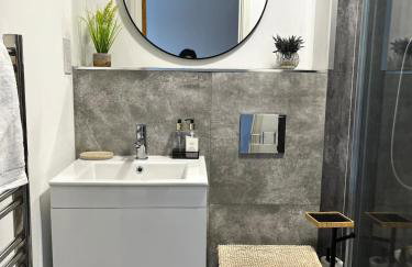 Chic 2-bed Flat - Coop Live & Ethiad - Foto 23