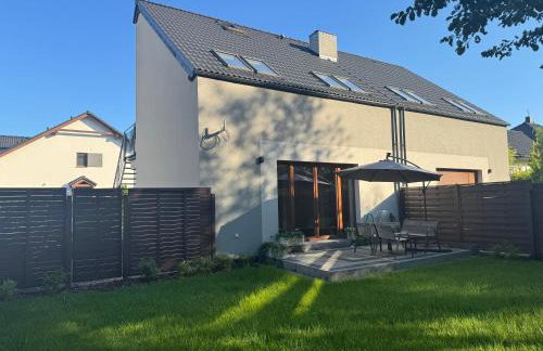 Uroczy apartament z dostępnym parkingiem i ogrodem - Foto 31