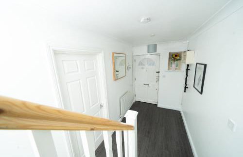Duplex 2-Bed House with free Parking Near Greenwich O2 and city centre - Foto 6