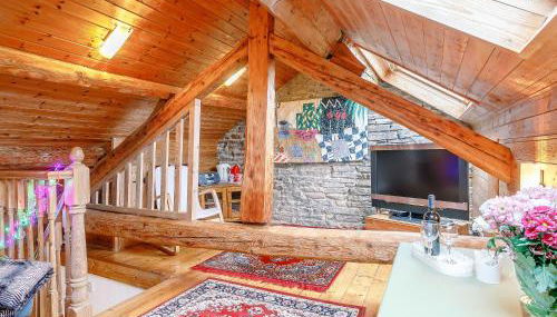 The Hayloft - Photo 2