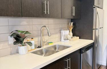 The Hollywood Blvd Loft FREE AND DESIGNATED PARKING - Foto 8