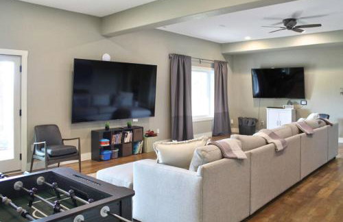 Awe Inspiring Mountain Lodge hot tub for large groups - Foto 35