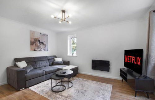 Modern and Comfortable 2-Bedroom Apartment with Private Parking - Foto 9