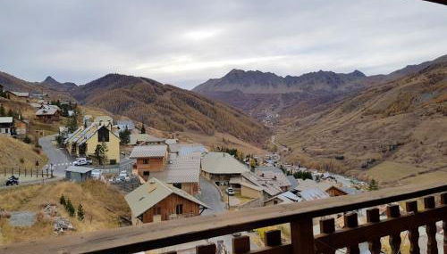 Appartement charmant à Vars - Vue montagne & balcon - Foto 3