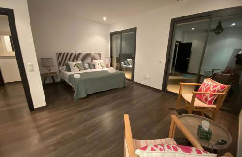 Idyllic 6 bed villa stunning sea view salt pool - Foto 54