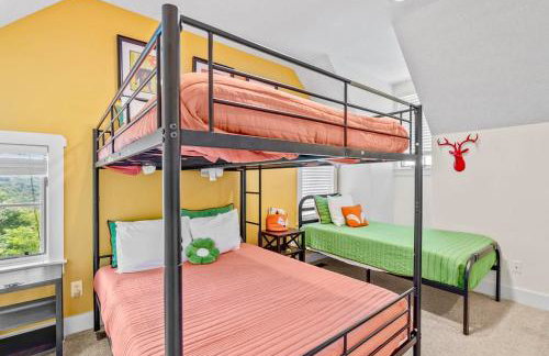 Mtn Views Hot Tub Close to Asheville - Foto 22