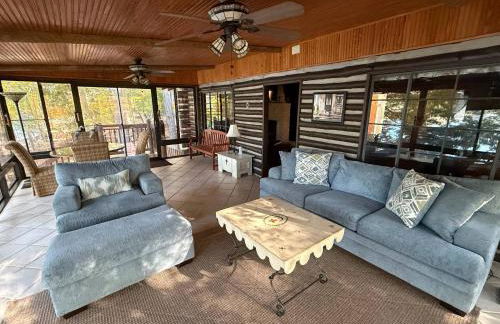 Blue Fish Cabin – Your Lakeside Getaway Awaits - Foto 6