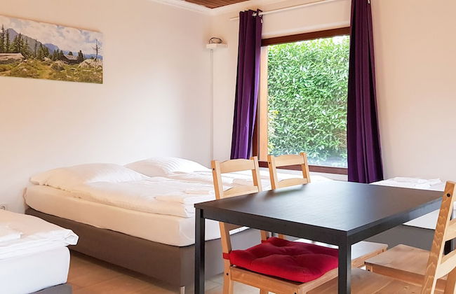 Tolstov-Hotels Beautiful Villa with Big Garden - Photo 6