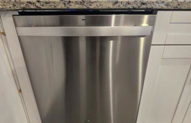 Stylish 3BR Retreat Near EWR Airport NYC Hub - Foto 24