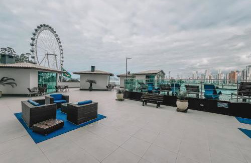 Loft vista panorâmica da Roda gigante e orla de BC - Foto 11