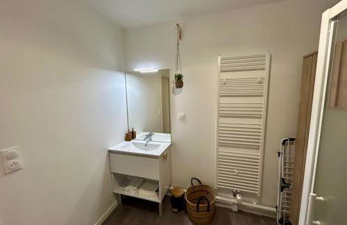 Lumen Chartrain - appartement proche centre-ville, balcon et parking - Foto 18