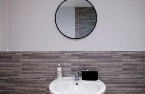 Vibrant 2 Bed Apartment, FREE Parking, Bawtry Rd Doncaster - Hosted by Stay Host Save - Foto 14