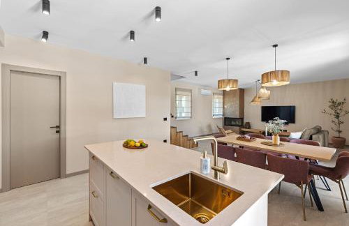 Beeindruckende Villa mit Panoramablick, Privatpool, Tischtennis, Tischfussball, Spielplatz, Babybett - Foto 12