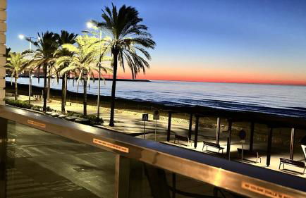 Calafell en primera linea de mar con piscina - Foto 6