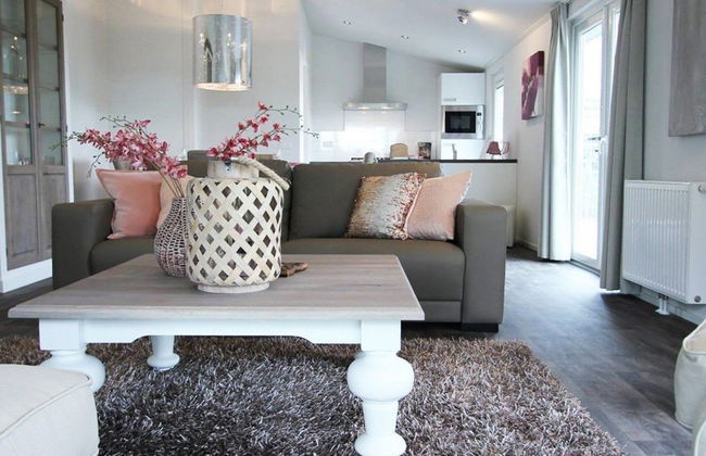 3 bedroom House in Nijkerk with swimming pool and terrace - Photo 2