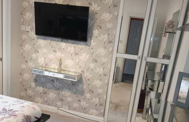 Beach Apartment - Sleeps 4, Garden & Parking - Foto 2