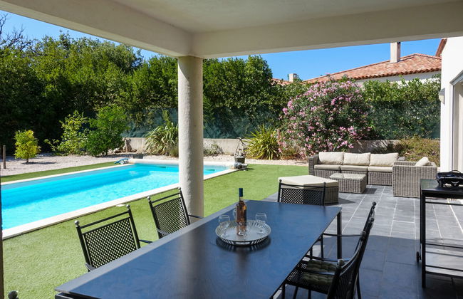 4 bedroom House in Bormes-les-Mimosas with private pool and garden - Photo 3