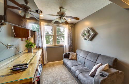 Lakefront Afton Home with Hot Tub and Game Room! - Foto 29