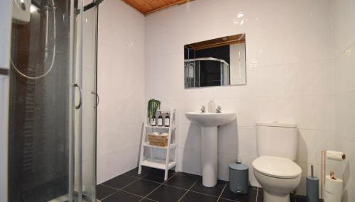 Two Bedroom Flat with Sea Views! - Foto 4