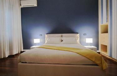 Fancy Monique - Foto 1