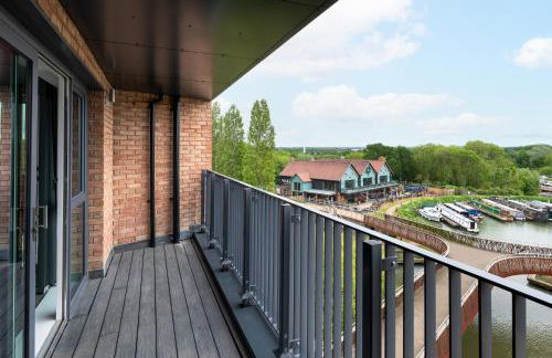 Lovely Home Near Canal, Park, & Central MK - Foto 30