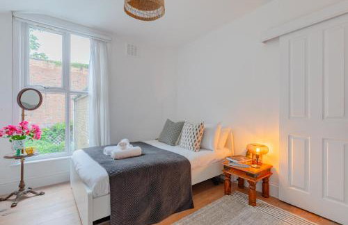 Luxuriously Curated 4BD Home Stoke Newington - Foto 49